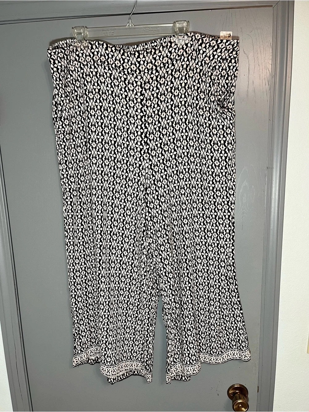 Black & White Printed Wide-Leg pants size 1X Max Studio London